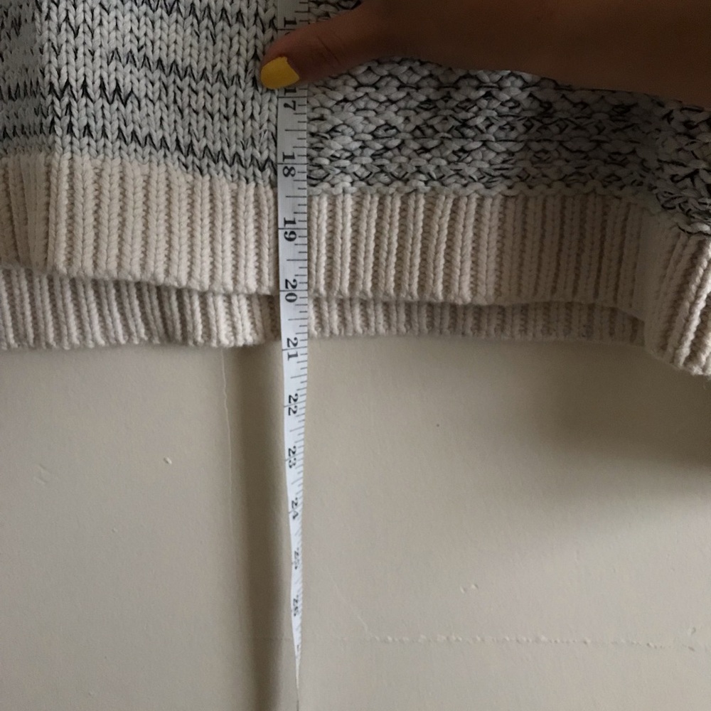Banana Republic Knitted Sweater - Picture 2 of 5